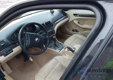 2003 BMW 330Xi z USA, uszkodzony, nr VIN WBAEW534X3PG23752